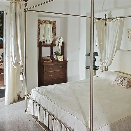 Le Scale Hotel 4*